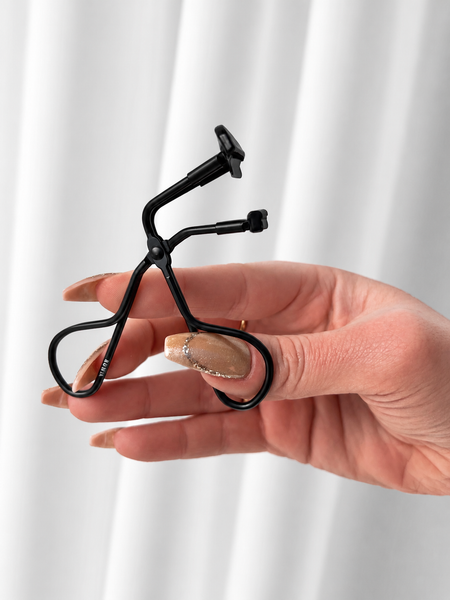 Ronia lash curler